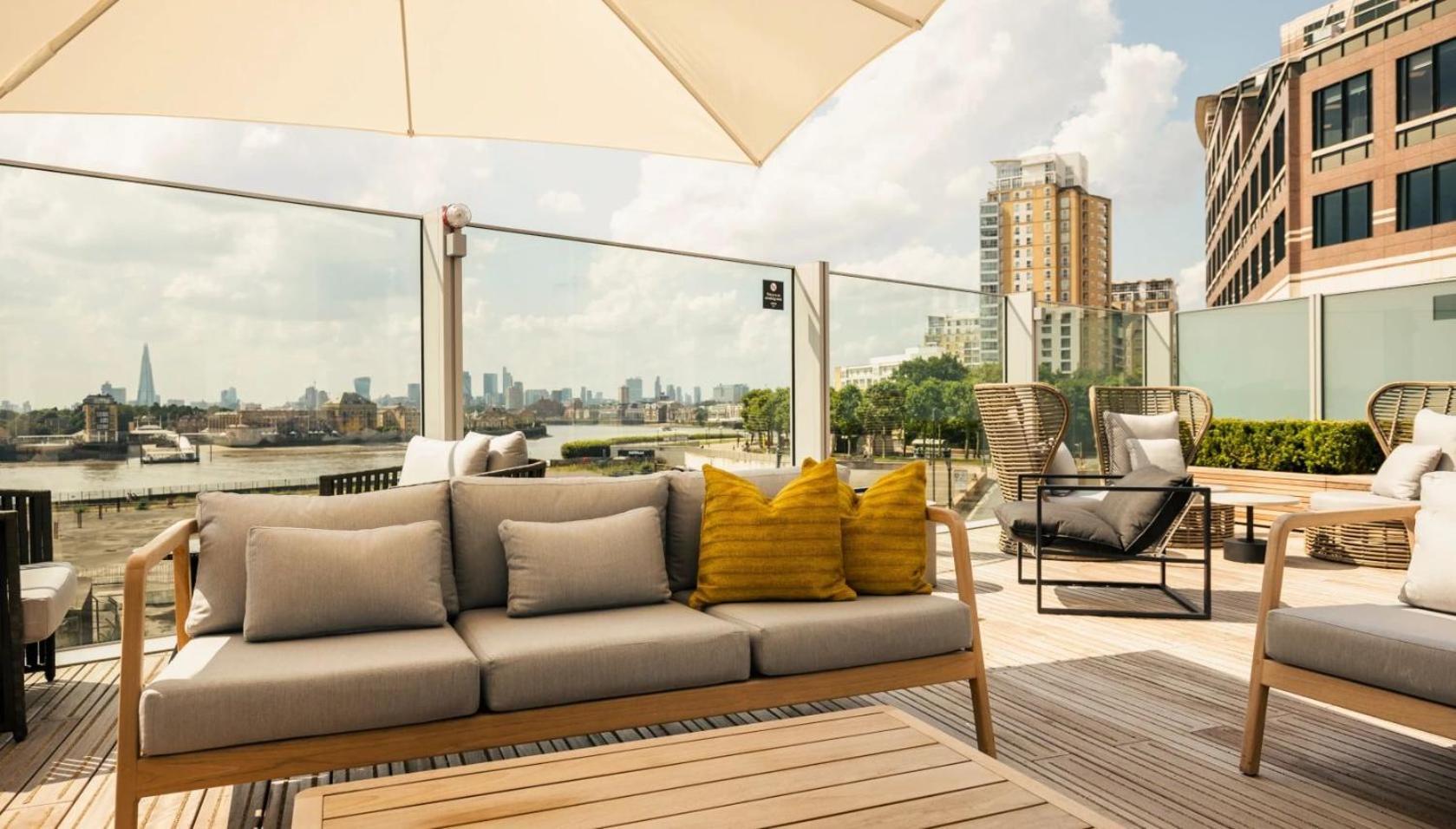 Canary Wharf - Newfoundland Luxury *