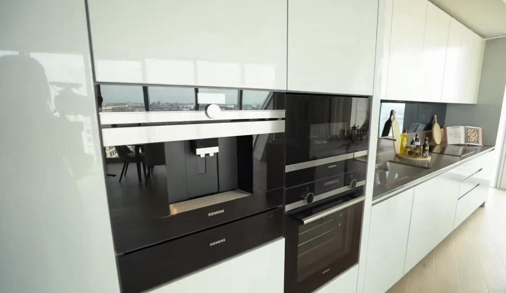 Canary Wharf - Newfoundland Luxury * London