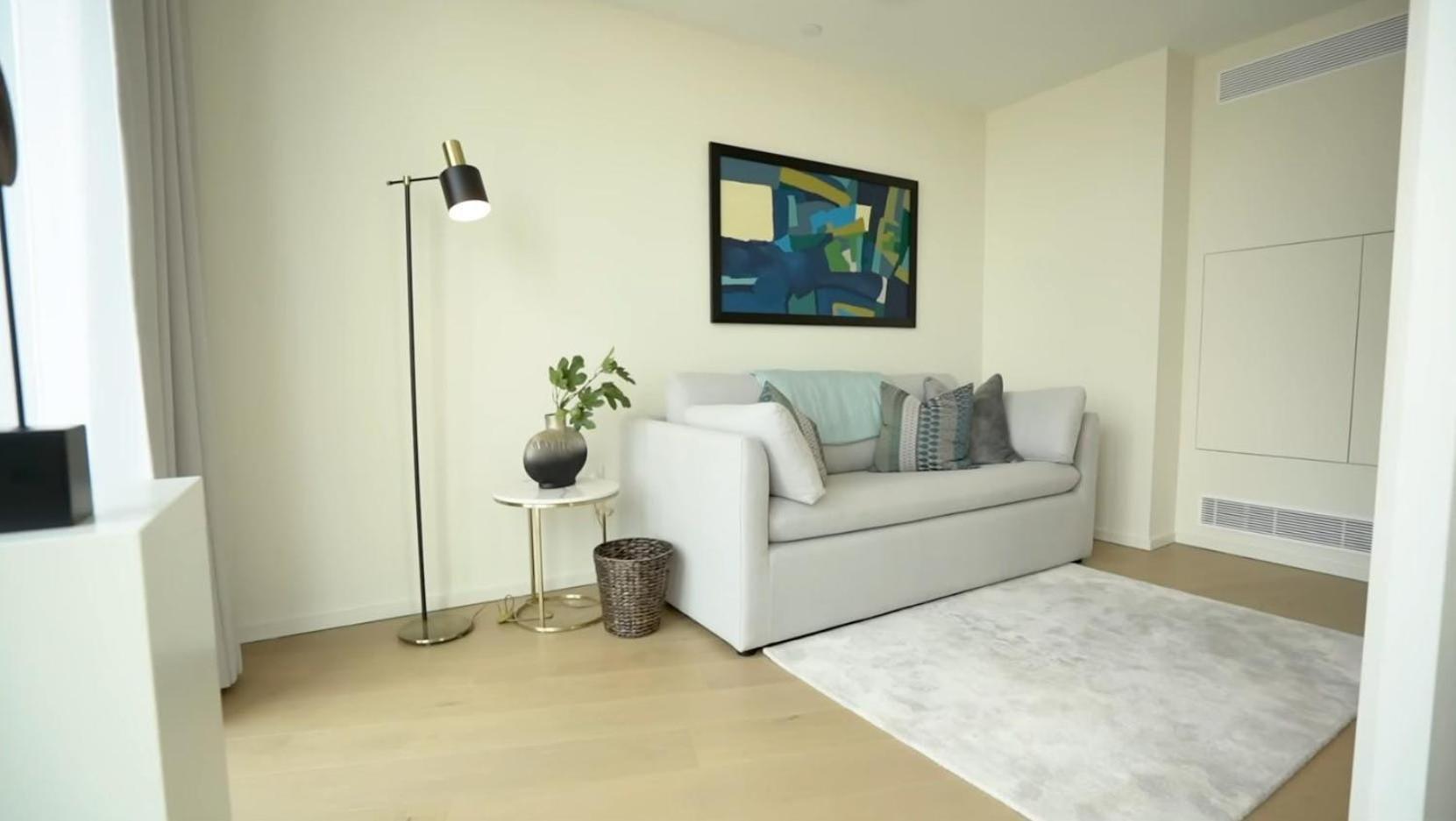 Canary Wharf - Newfoundland Luxury