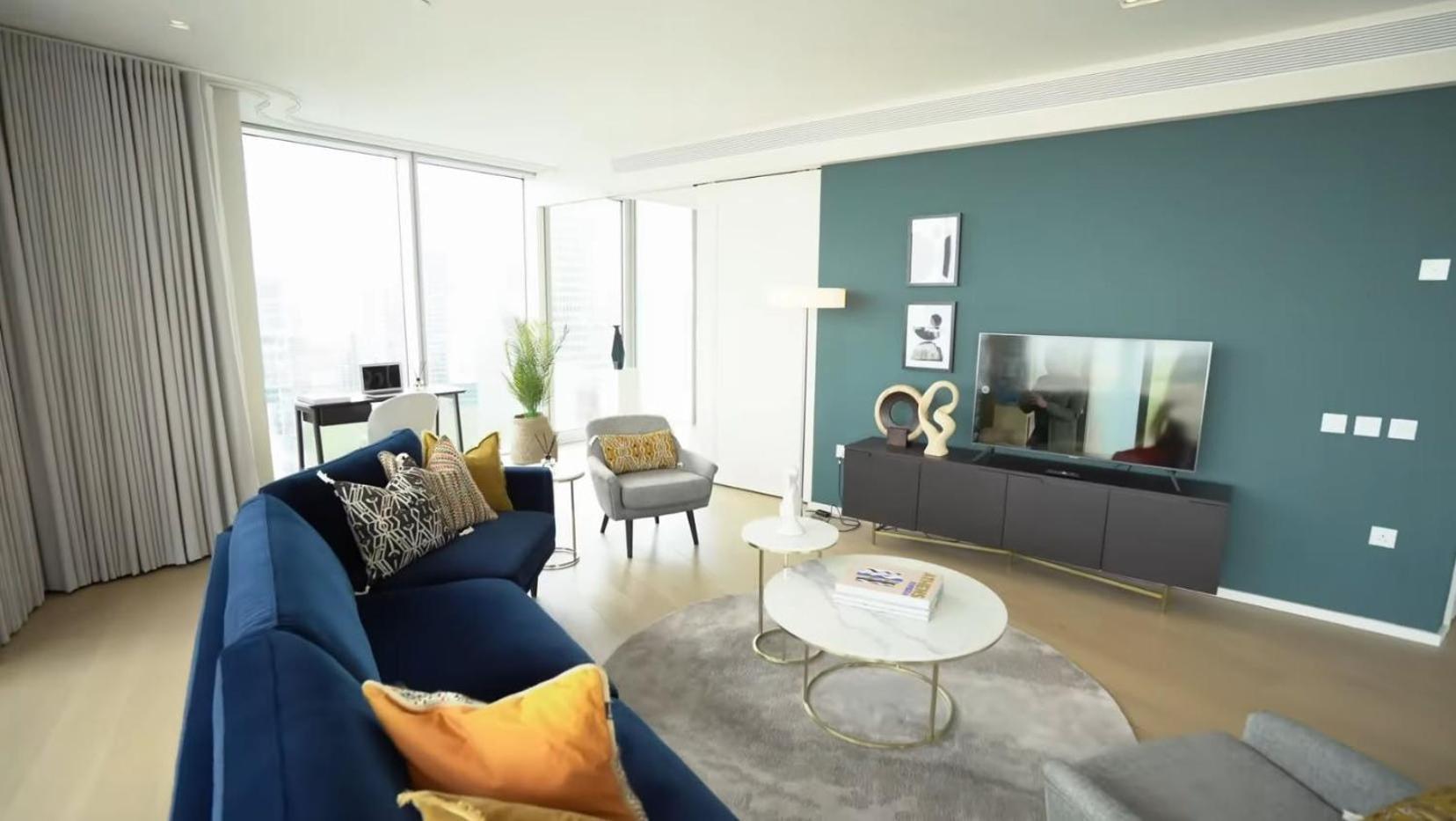 Canary Wharf - Newfoundland Luxury